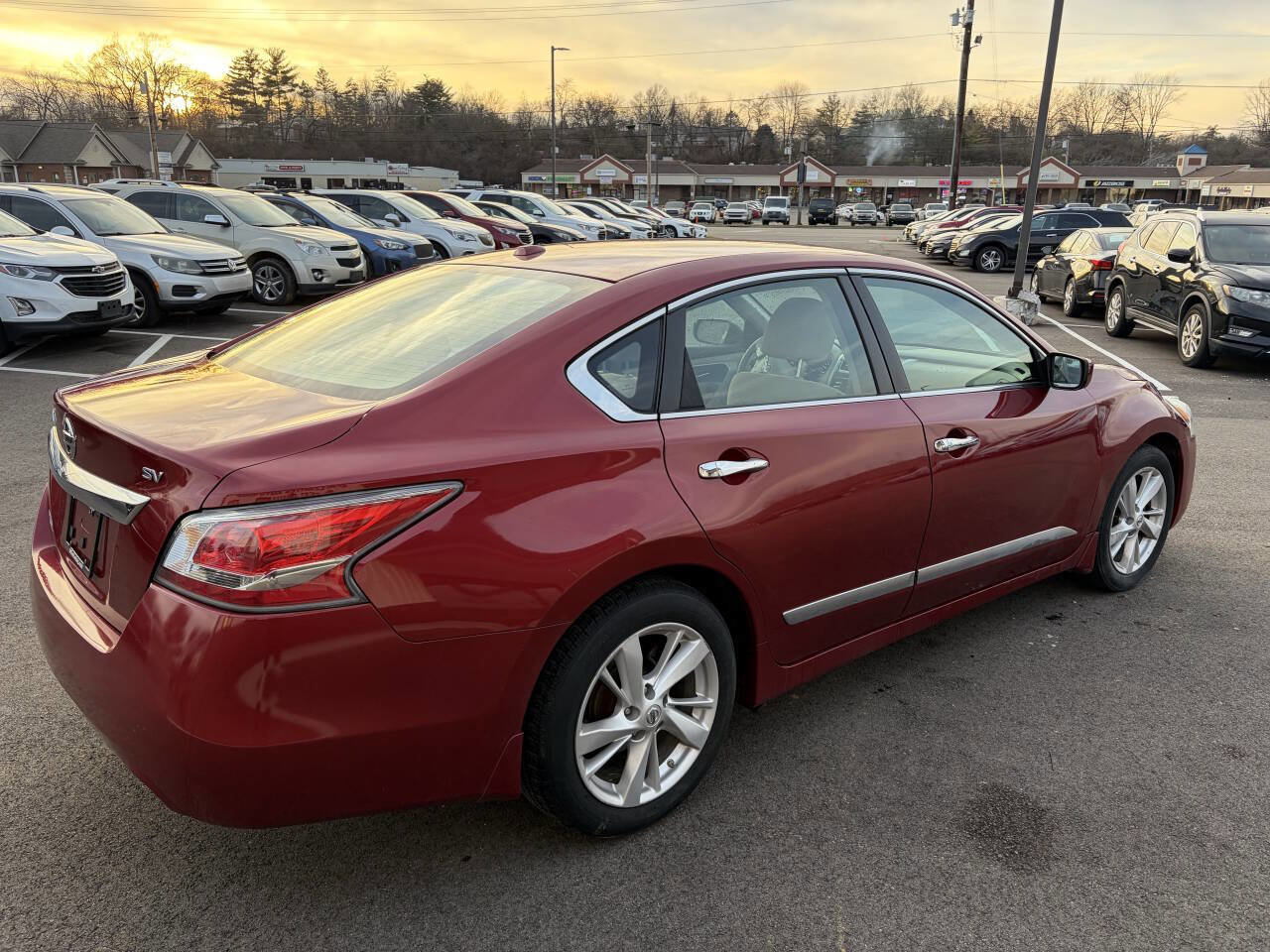 Used 2015 Nissan Altima 2.5 SV image 7
