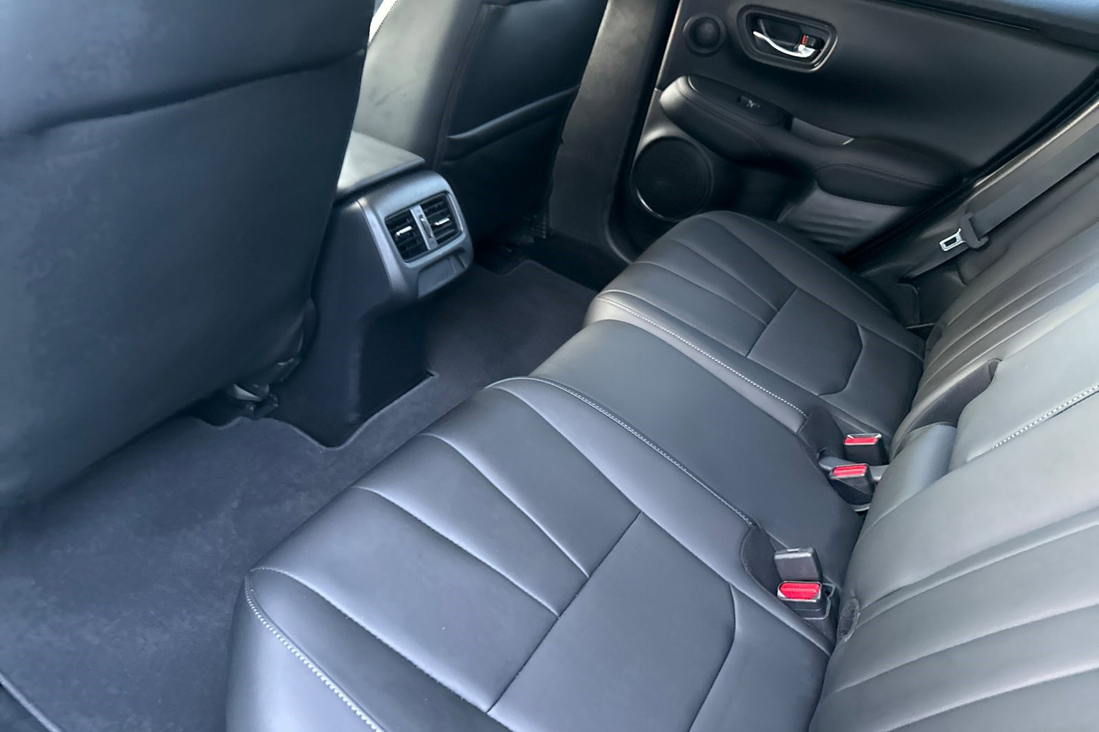 Certified 2025 Acura ADX AWD image 15