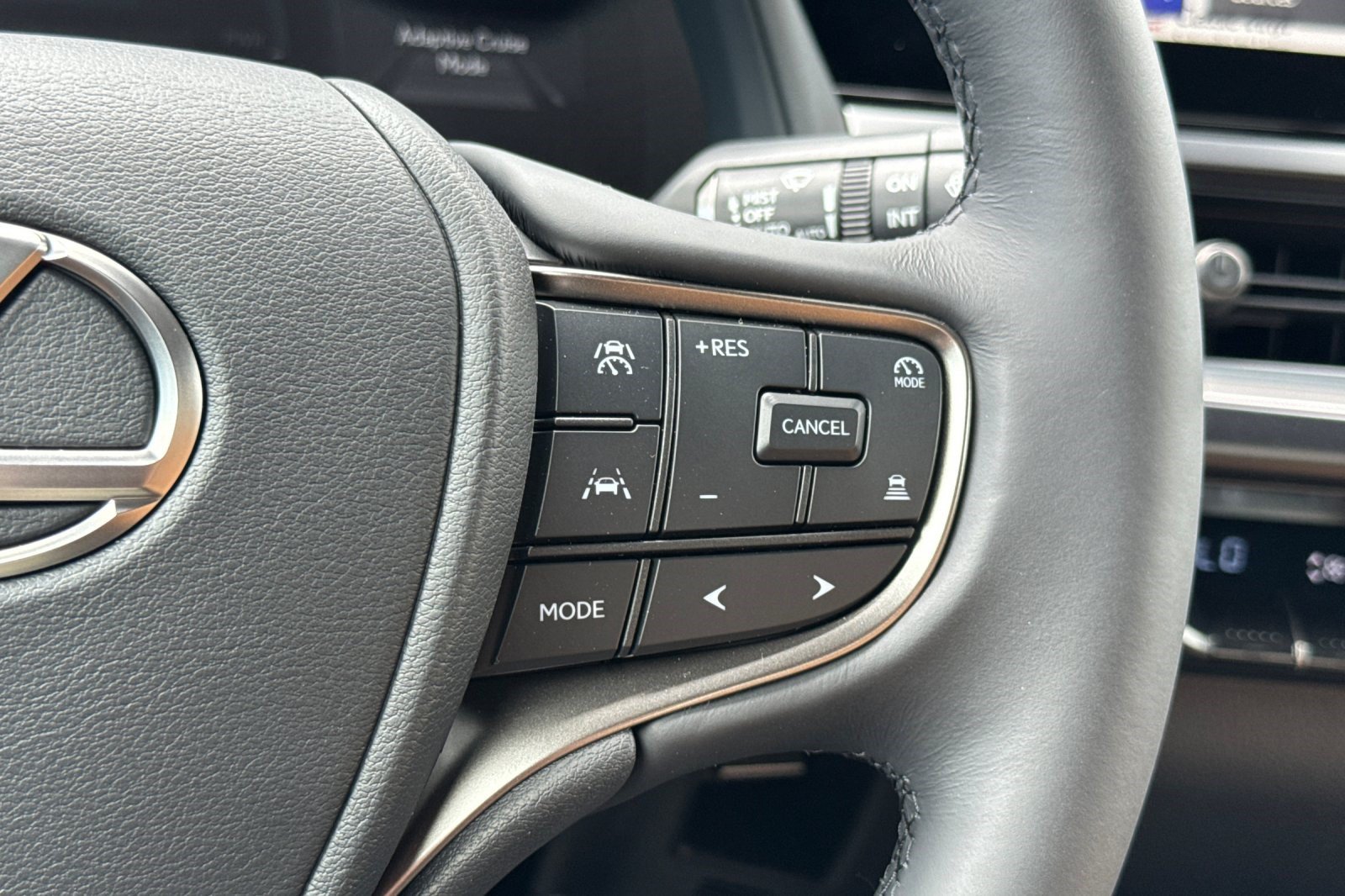 Used 2026 Lexus UX 300h AWD w/ Accessory Package (P1) image 31