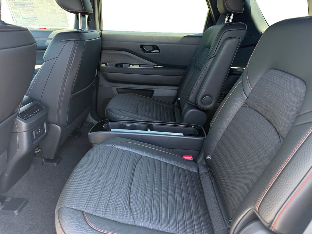 New 2026 Nissan Pathfinder Rock Creek w/ Rock Creek Premium Package AWD/4WD image 14