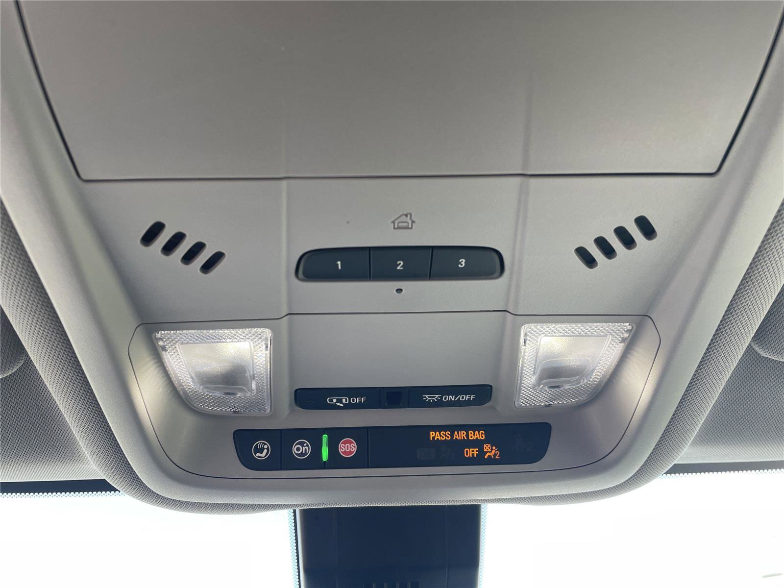 Used 2022 GMC Terrain SLT w/ Infotainment Package II AWD/4WD image 22