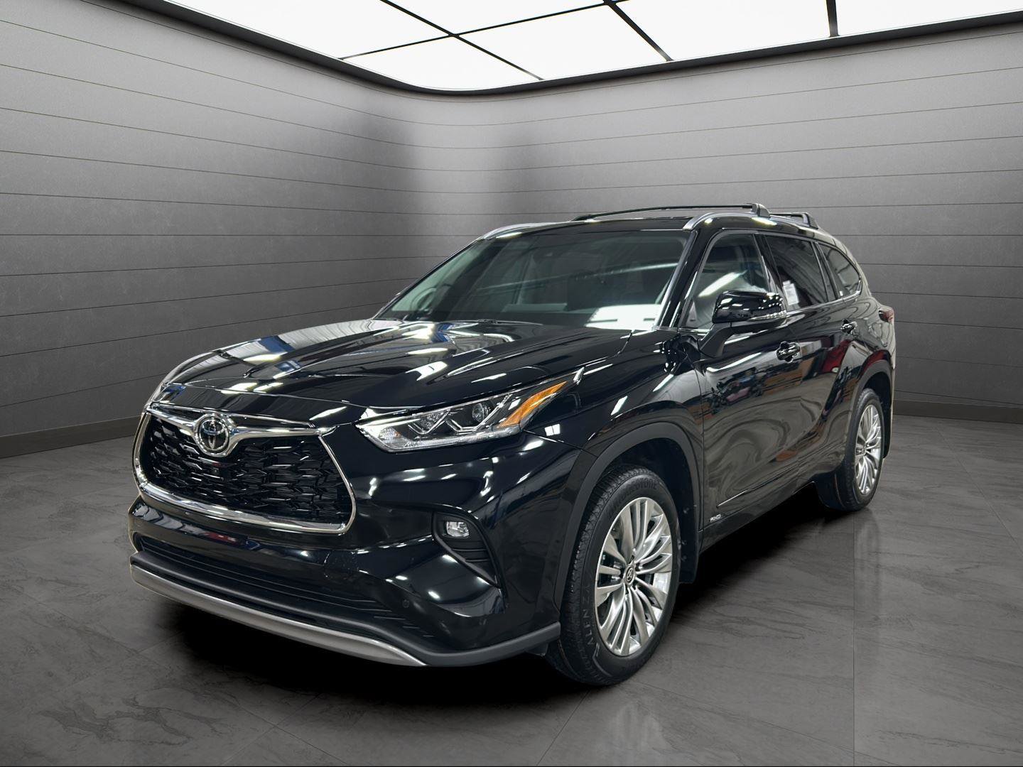 New 2026 Toyota Highlander Platinum image 1