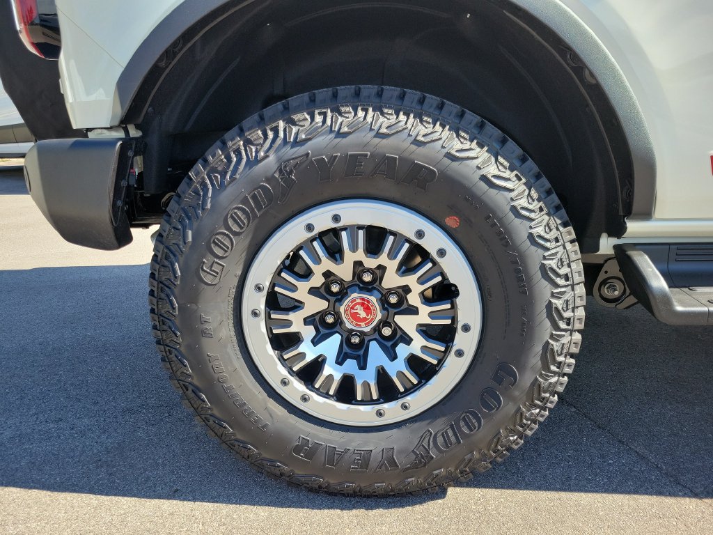 New 2026 Ford Bronco Outer Banks w/ Sasquatch Package AWD/4WD image 5