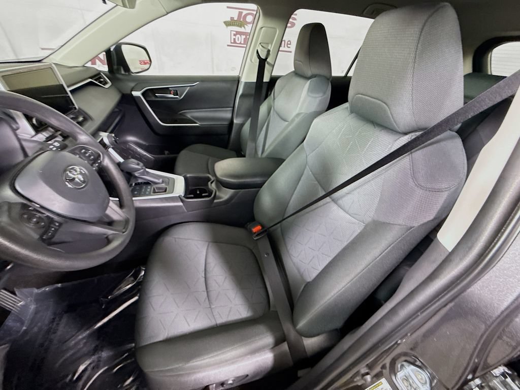 Certified 2025 Toyota RAV4 XLE AWD/4WD image 25