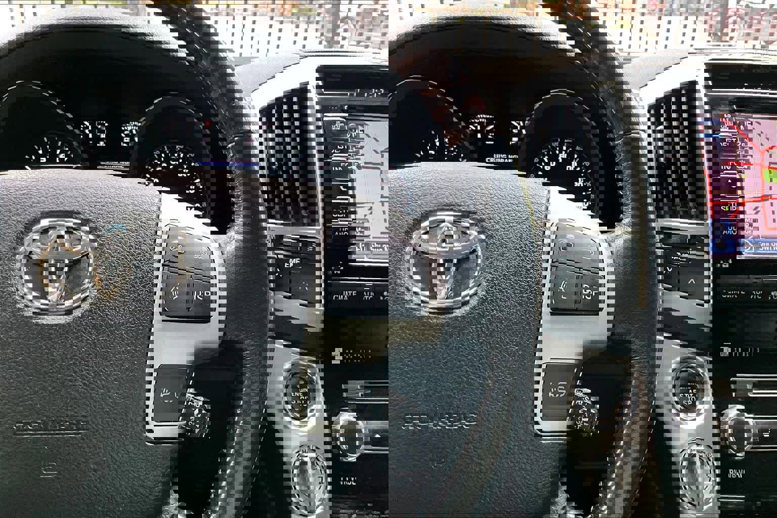 Used 2015 Toyota Land Cruiser AWD/4WD image 24