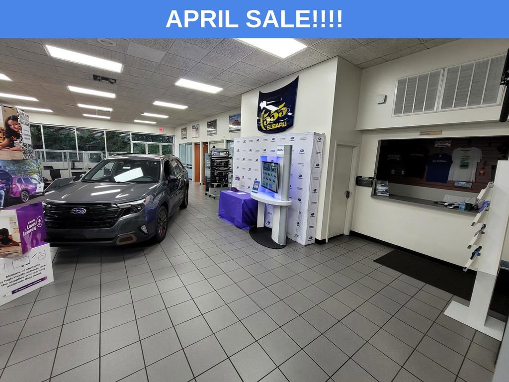 Used 2025 Chevrolet Trax RS w/ Sunroof Package image 15