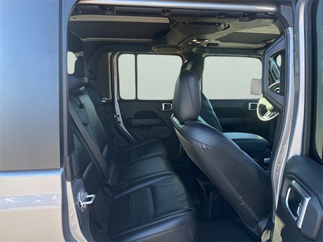 Used 2020 Jeep Gladiator Overland image 12
