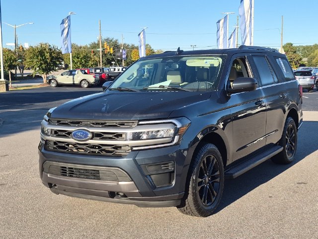 Used 2024 Ford Expedition XLT AWD/4WD image 7