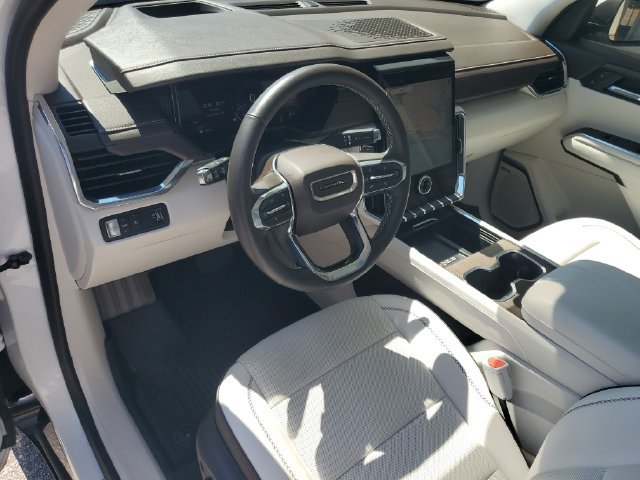 Used 2024 GMC Acadia Denali FWD image 25