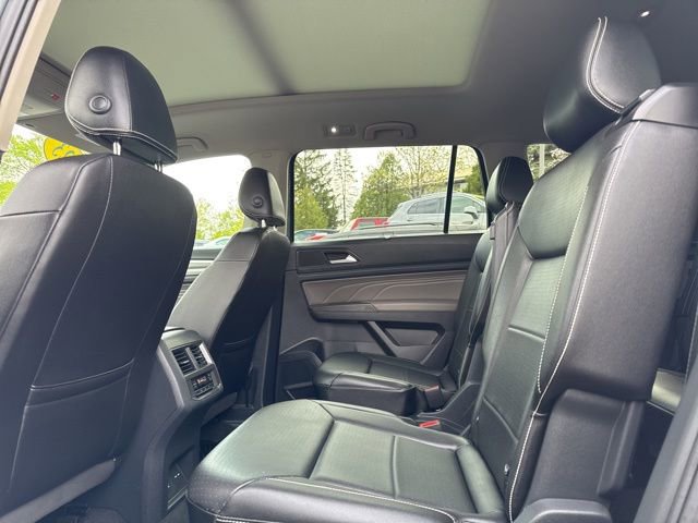 Used 2023 Volkswagen Atlas SEL R-Line AWD/4WD image 11