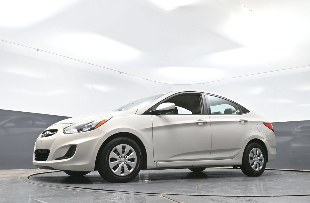 Used 2017 Hyundai Accent SE FWD image 26
