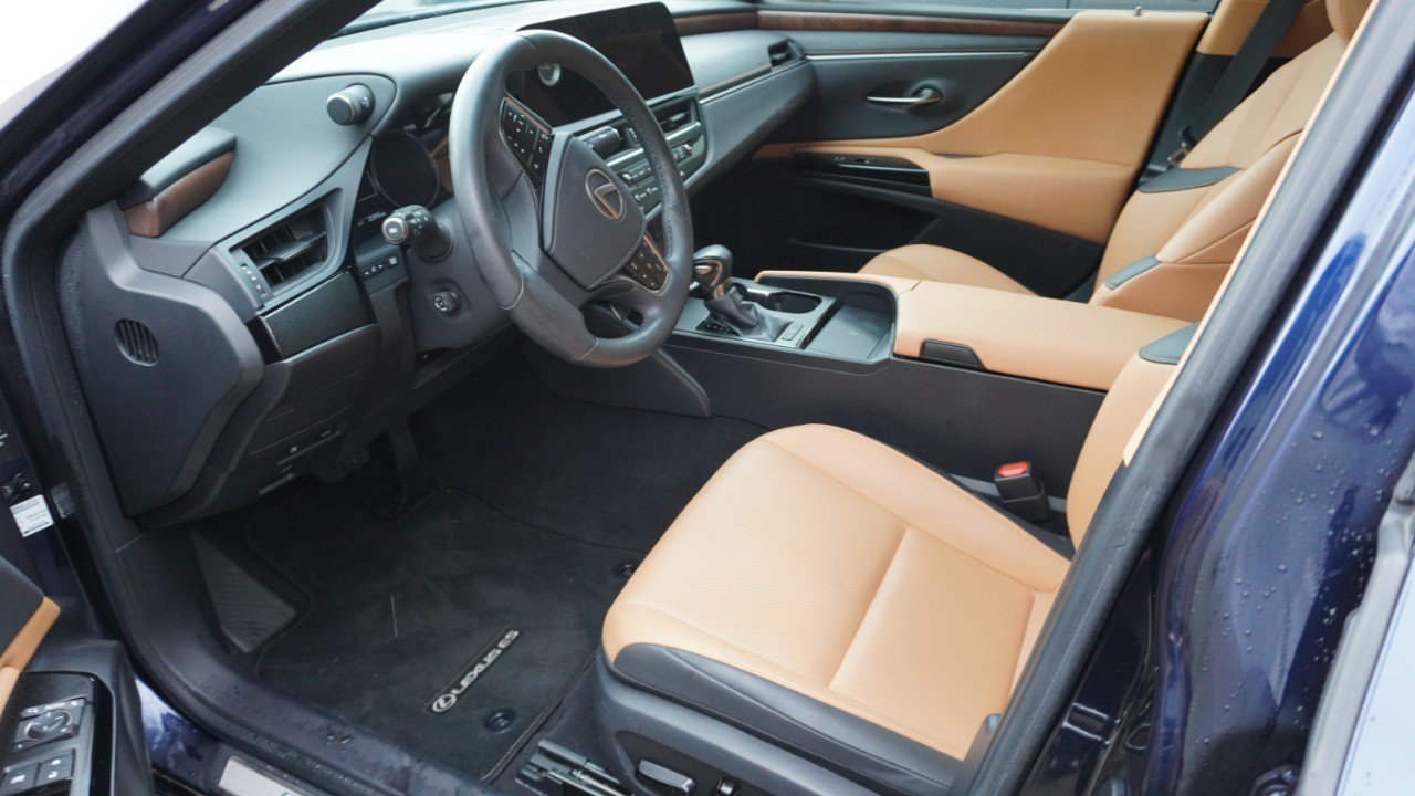Certified 2023 Lexus ES 350 w/ Premium Package FWD image 8