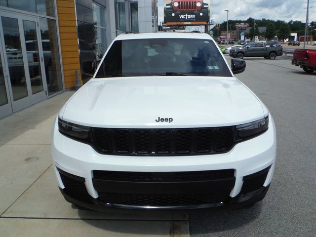 Used 2023 Jeep Grand Cherokee L Laredo AWD/4WD image 7