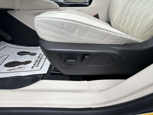 Certified 2023 Buick Envision Avenir image 14