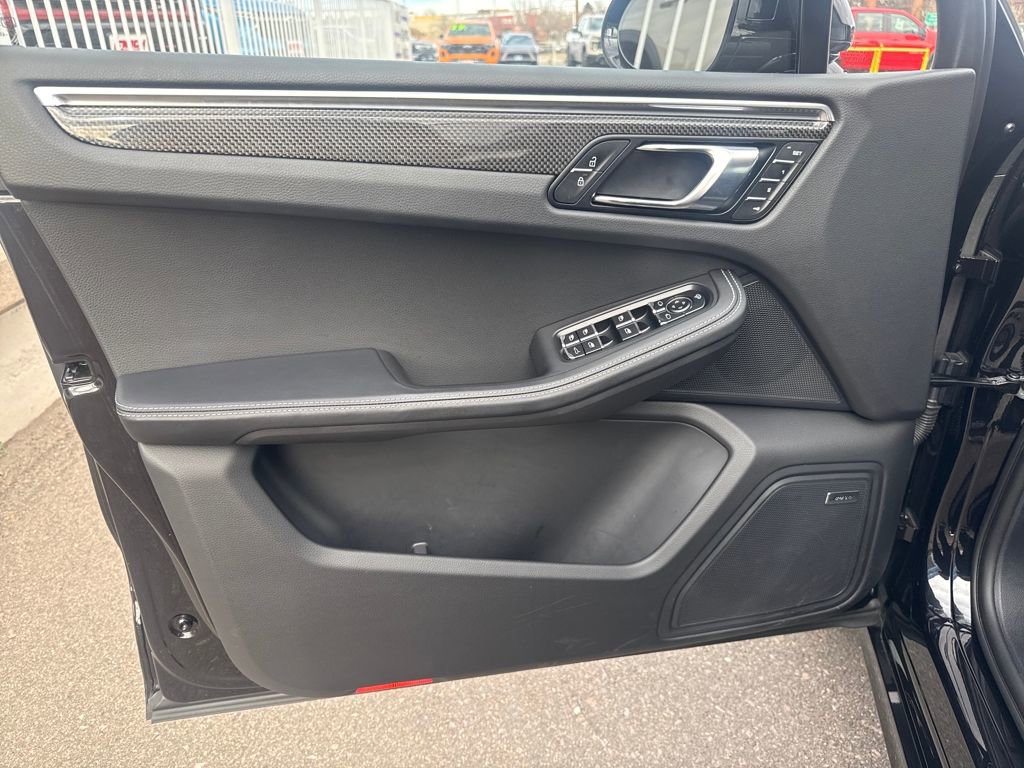 Used 2025 Porsche Macan GTS image 10