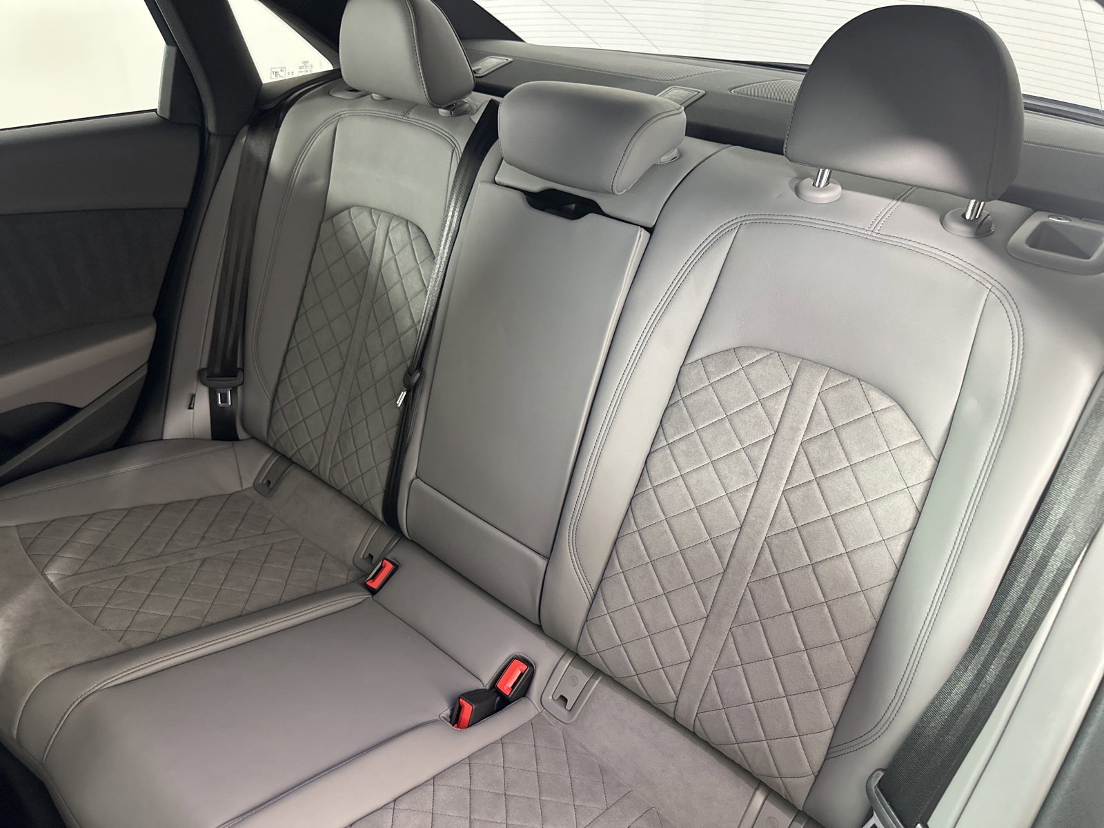 Used 2023 Audi S4 Premium w/ Convenience Package image 12
