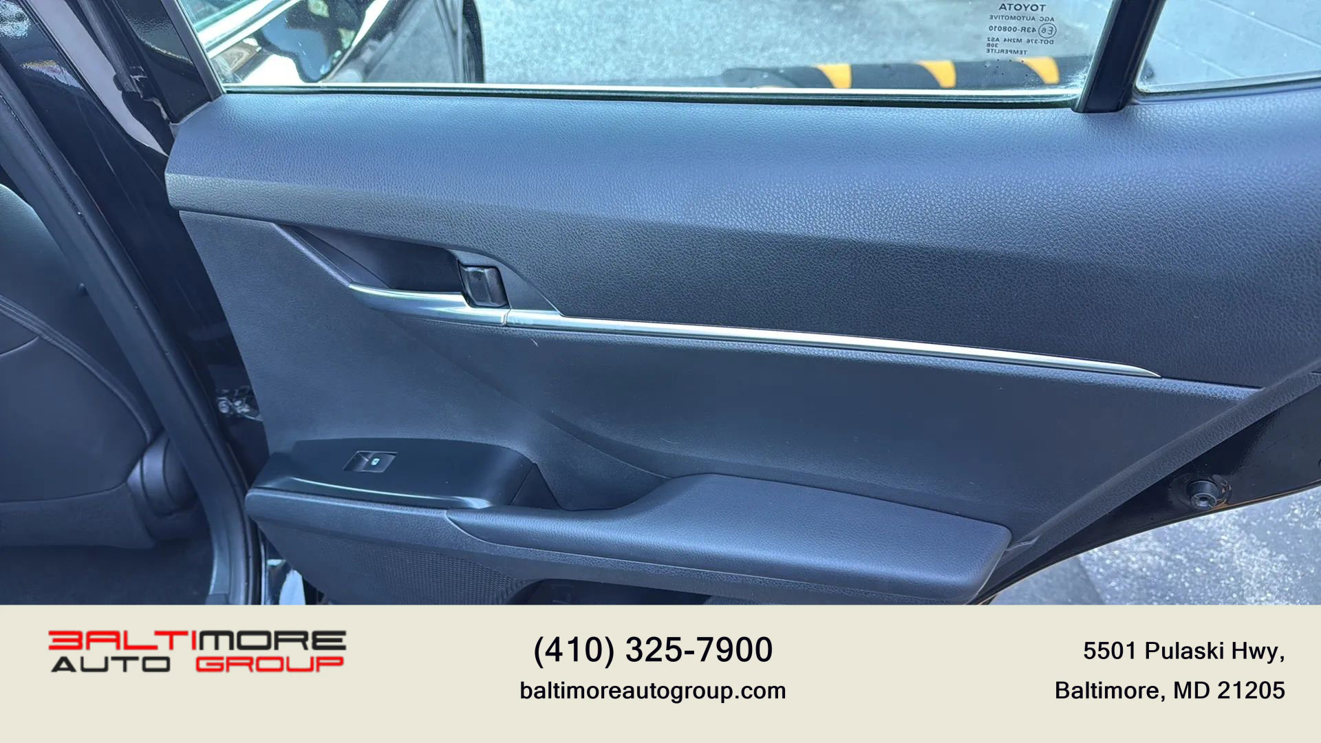 Used 2018 Toyota Camry SE image 25