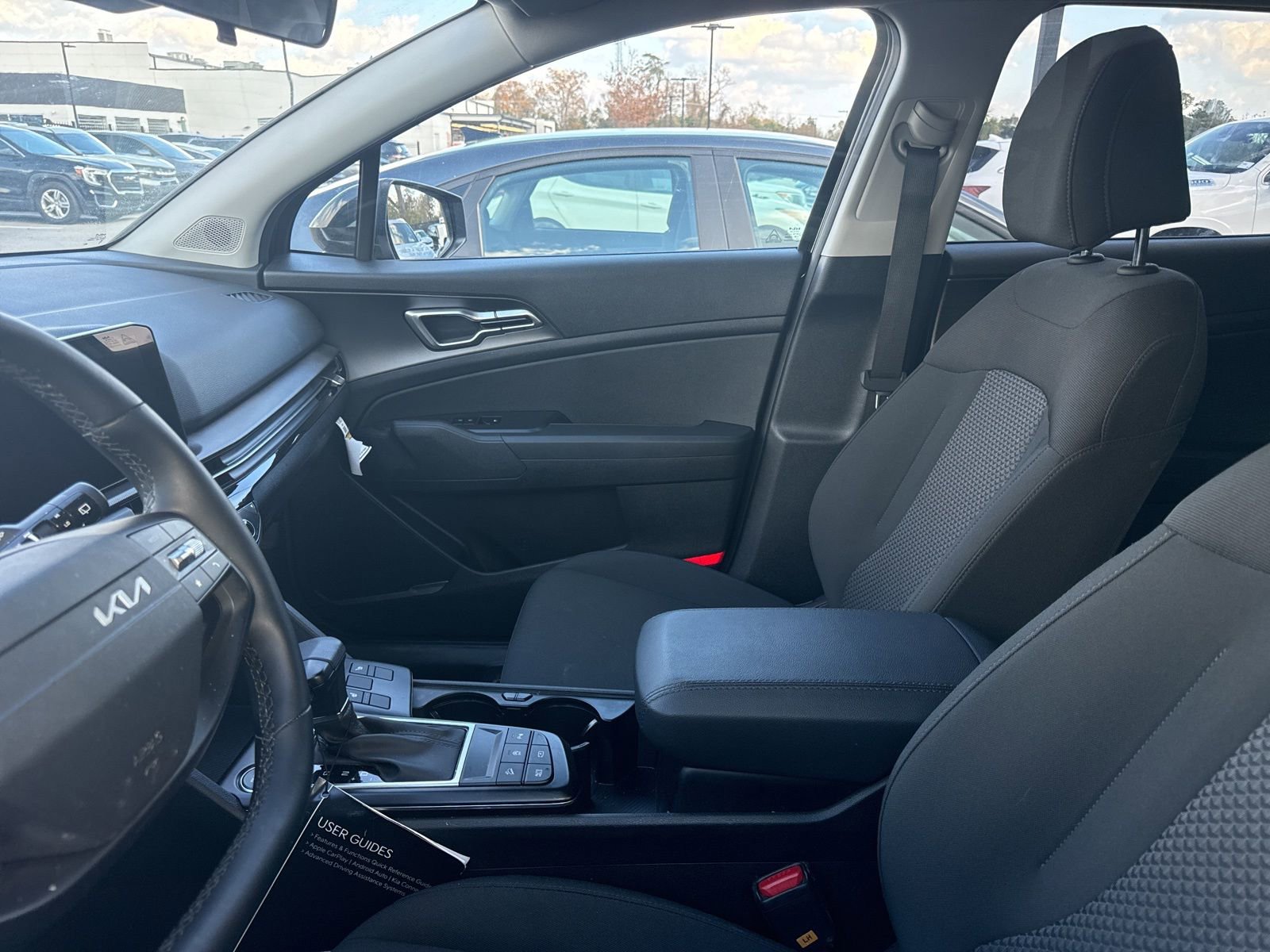 Used 2026 Kia Sportage LX w/ LX Convenience Package image 5