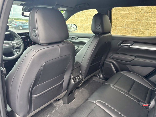 New 2027 GMC Terrain Elevation w/ Elevation Premium Package AWD/4WD image 13