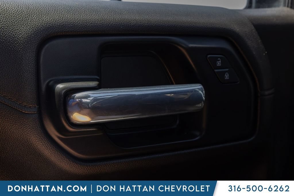 Used 2021 Chevrolet Silverado 1500 RST AWD/4WD image 12