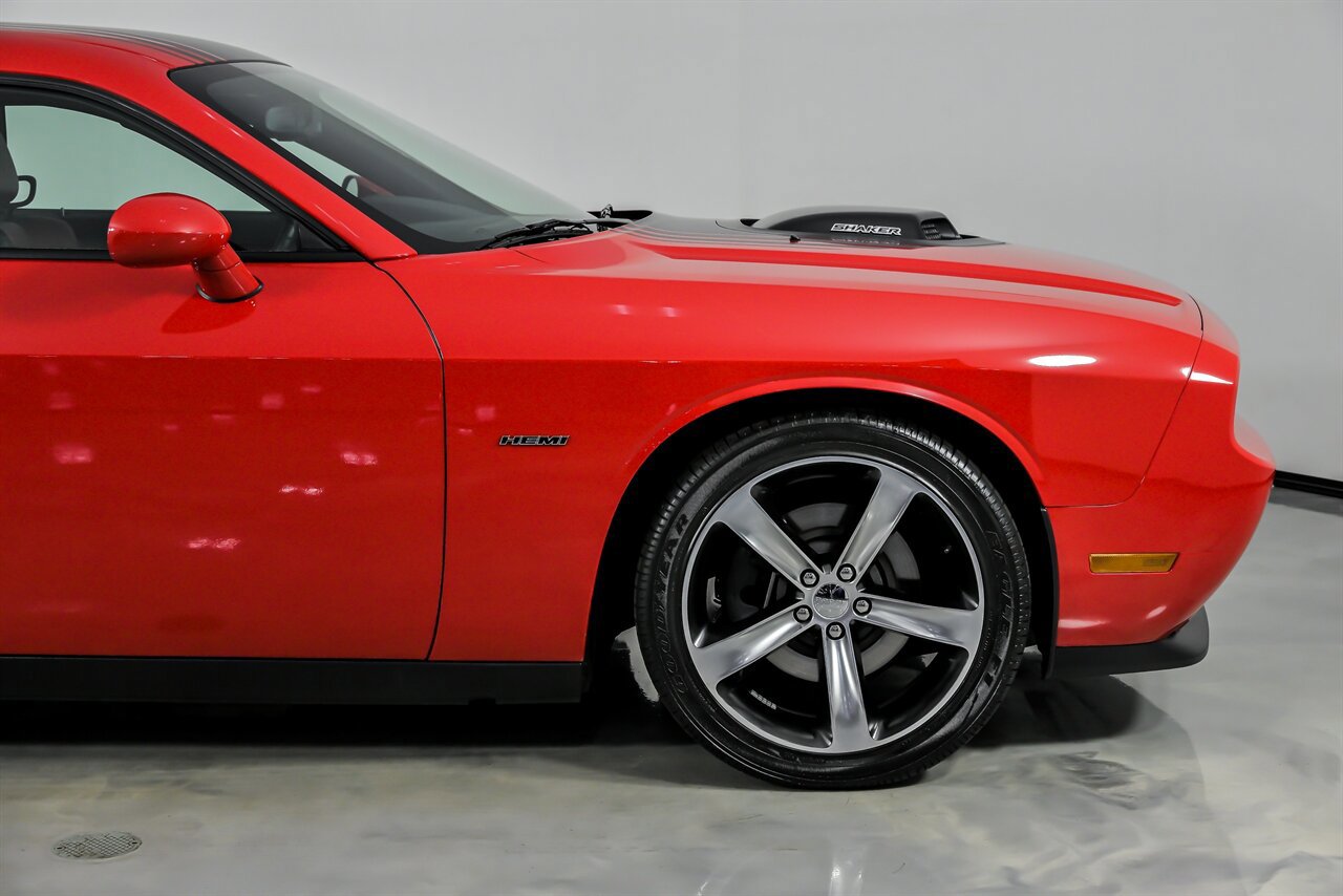 Used 2014 Dodge Challenger R/T image 15