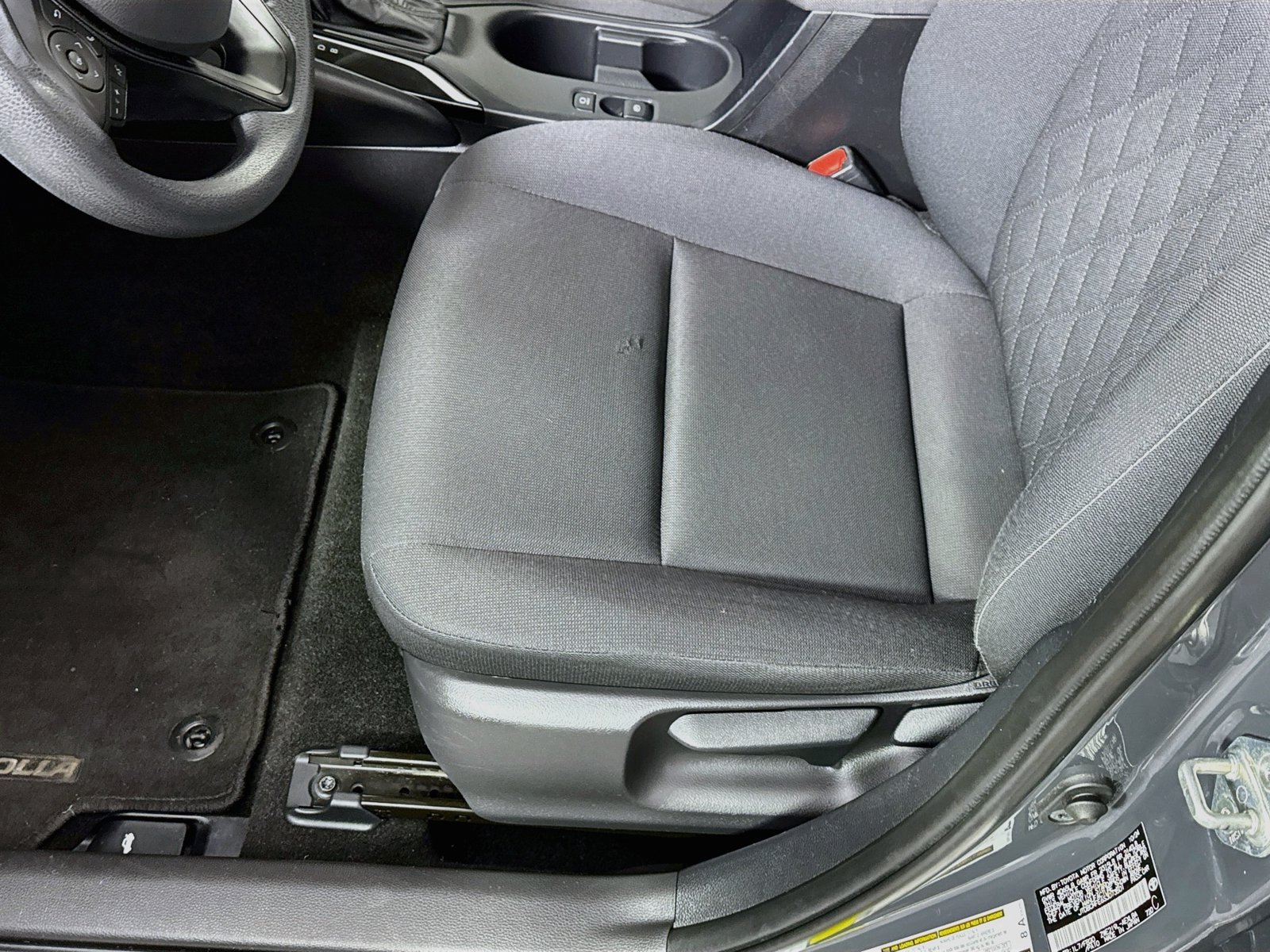 Certified 2025 Toyota Corolla LE FWD image 16