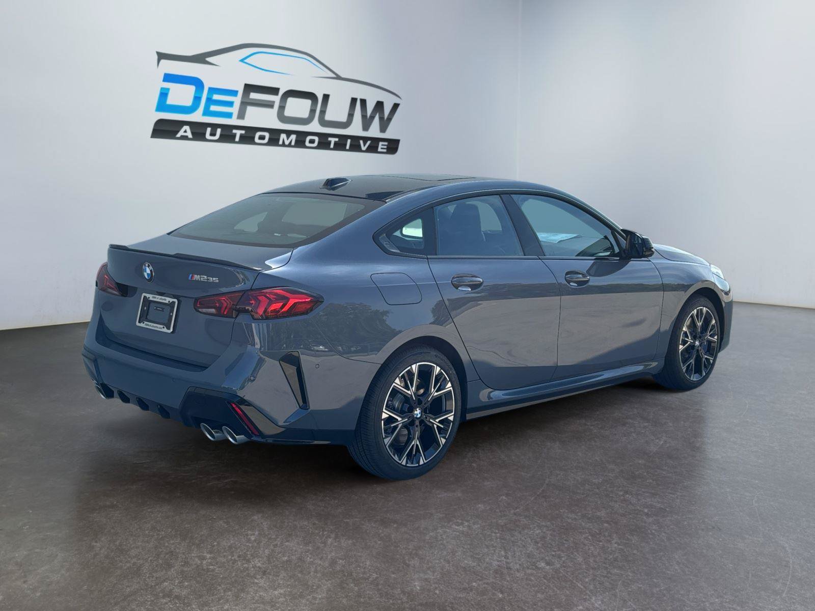 Used 2026 BMW M235i xDrive w/ Technology Package AWD/4WD image 3