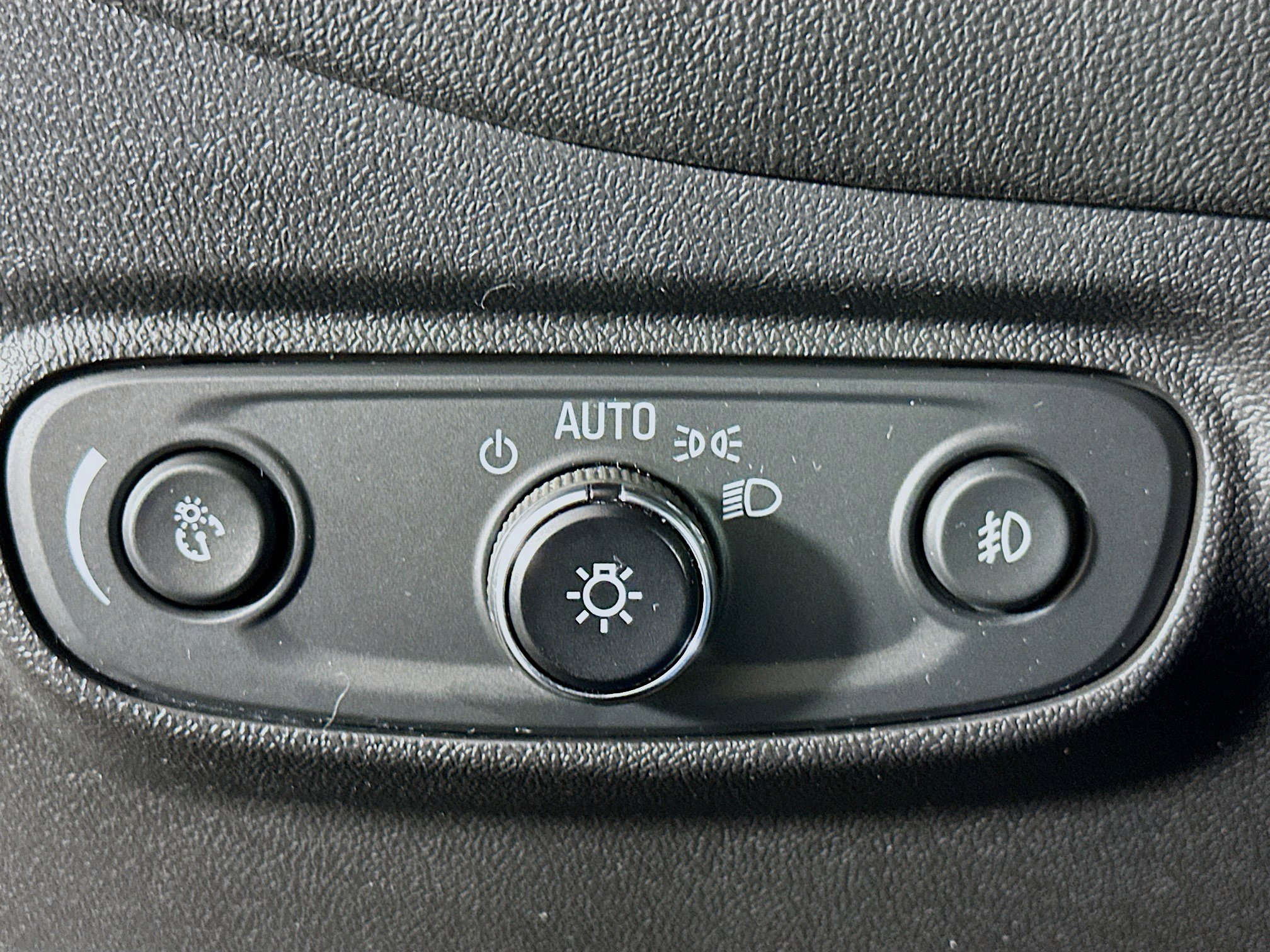 Used 2021 Chevrolet Equinox LT image 17