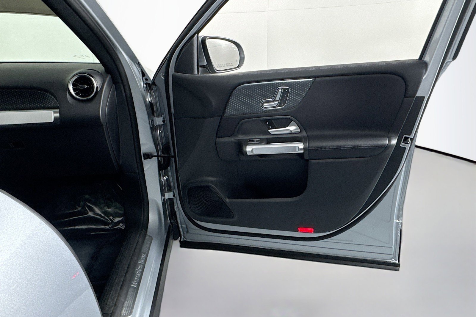 New 2026 Mercedes-Benz GLB 250 image 23