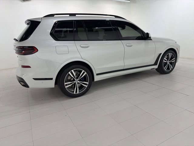 Certified 2023 BMW X7 xDrive40i w/ M Sport Package image 6