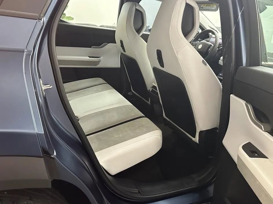 Used 2023 Fisker Ocean One AWD/4WD image 20