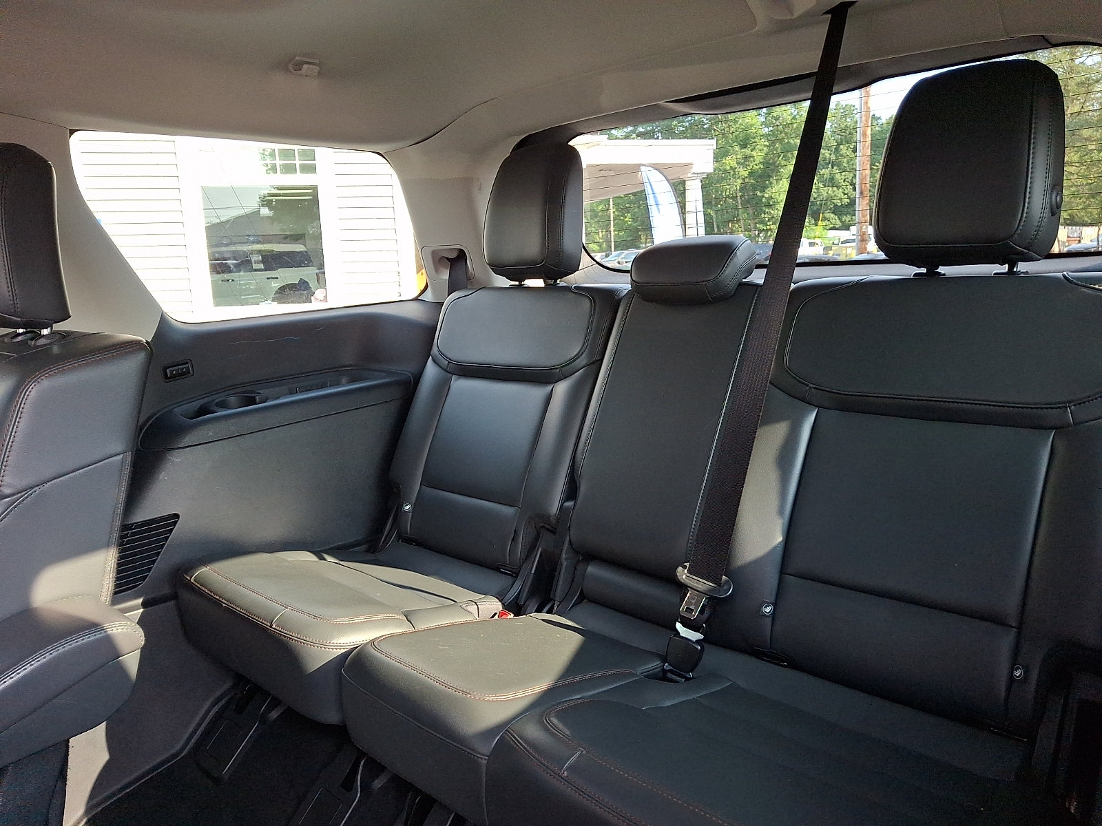 Used 2025 Ford Expedition Active AWD/4WD image 12