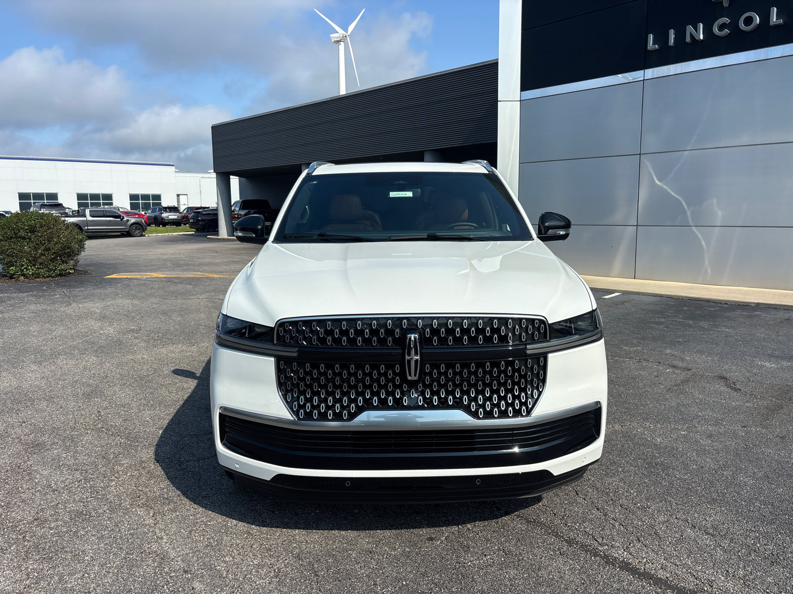 New 2027 Lincoln Navigator L Reserve AWD/4WD image 2