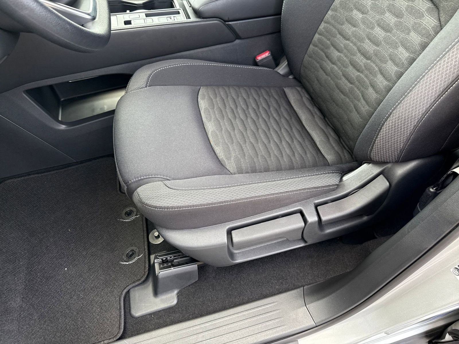 Certified 2025 Nissan Pathfinder S image 12