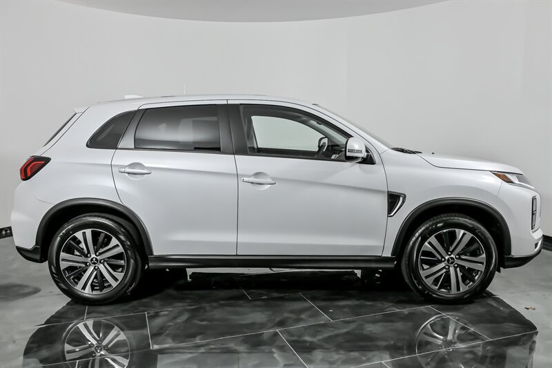 New 2025 Mitsubishi Outlander Sport SE AWD/4WD image 9