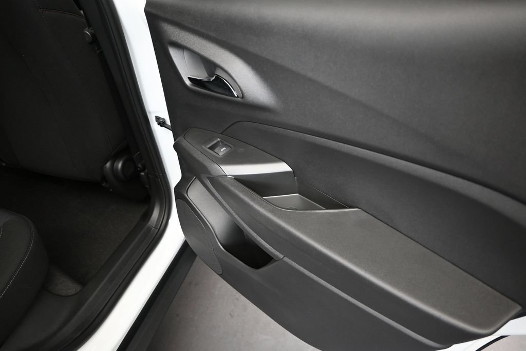 New 2026 Chevrolet Trax RS w/ Sunroof Package FWD image 20