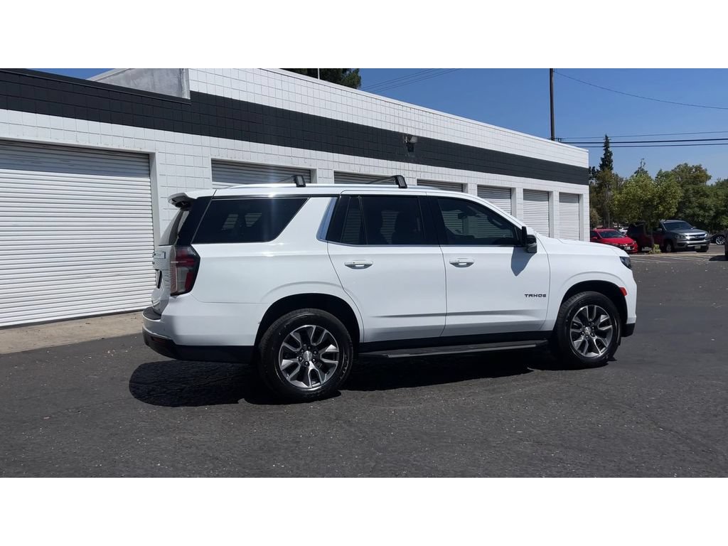 Certified 2022 Chevrolet Tahoe LT w/ Luxury Package AWD/4WD image 3