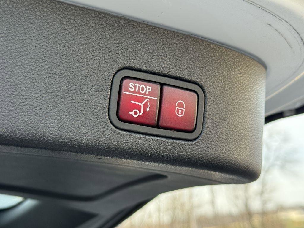Used 2015 Mercedes-Benz GL 63 AMG 4MATIC image 27
