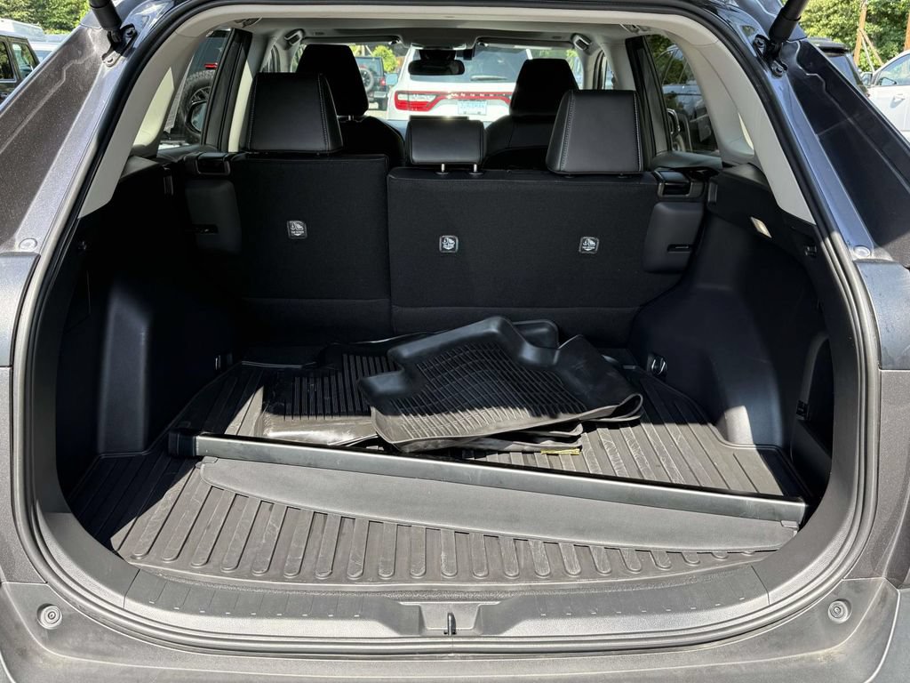 Used 2024 Toyota RAV4 XLE Premium w/ Weather Package AWD/4WD image 11