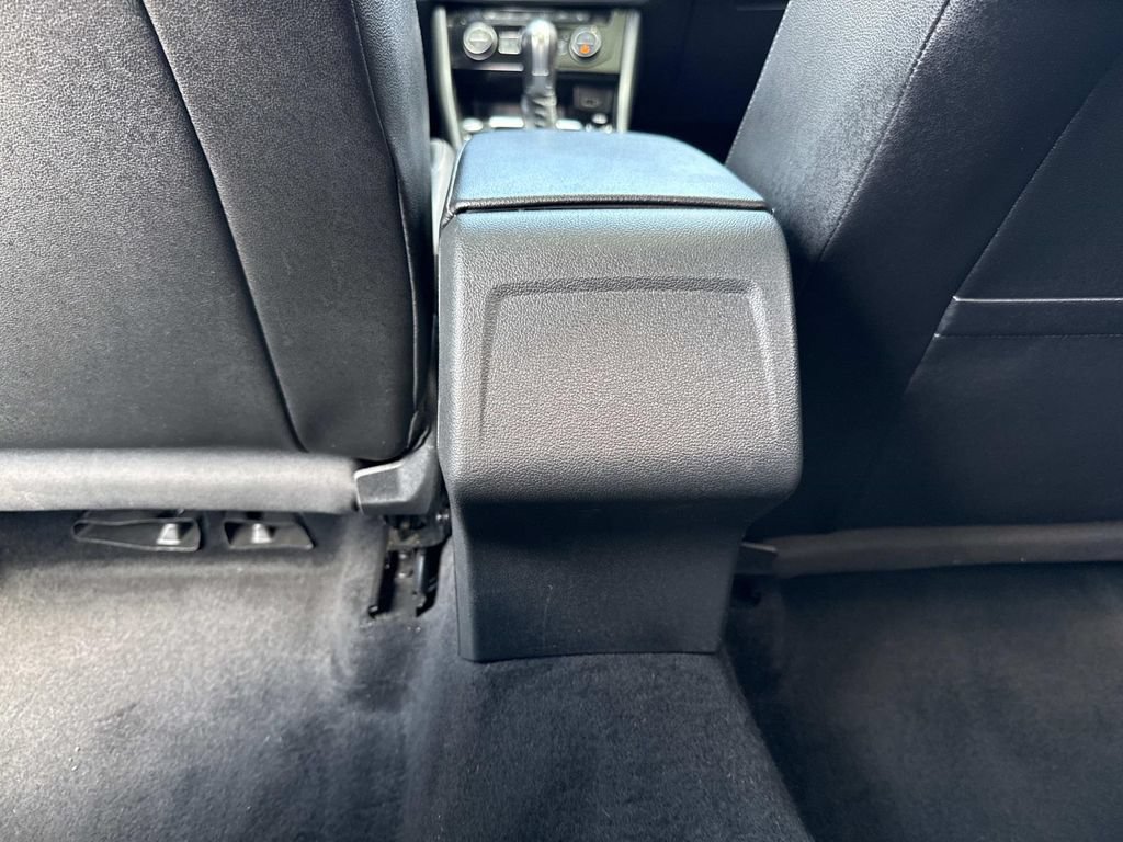 Used 2019 Volkswagen Jetta SEL FWD image 19