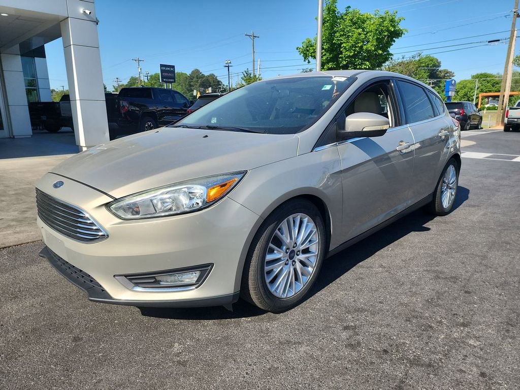 Used 2016 Ford Focus Titanium image 4