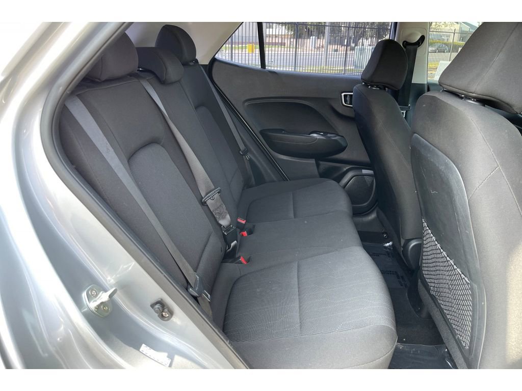 Used 2021 Hyundai Venue SE image 19