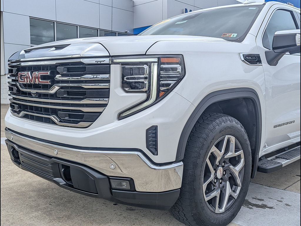 Used 2024 GMC Sierra 1500 SLT w/ SLT Premium Plus Package AWD/4WD image 11