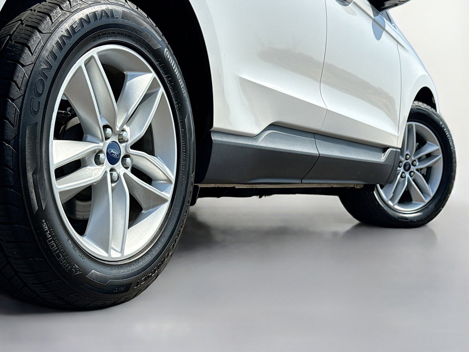 Used 2016 Ford Edge SEL w/ Equipment Group 201A image 16