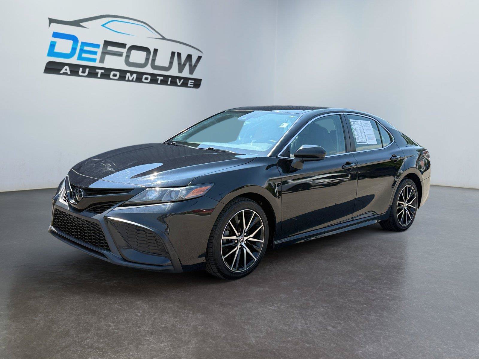 Used 2021 Toyota Camry SE FWD image 7