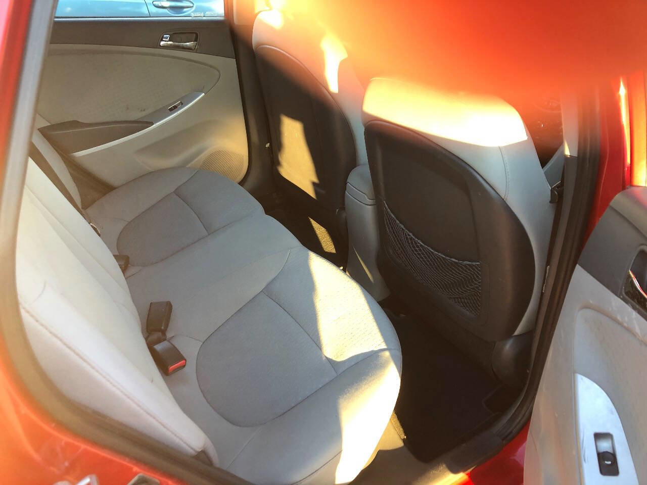 Used 2013 Hyundai Accent SE image 5