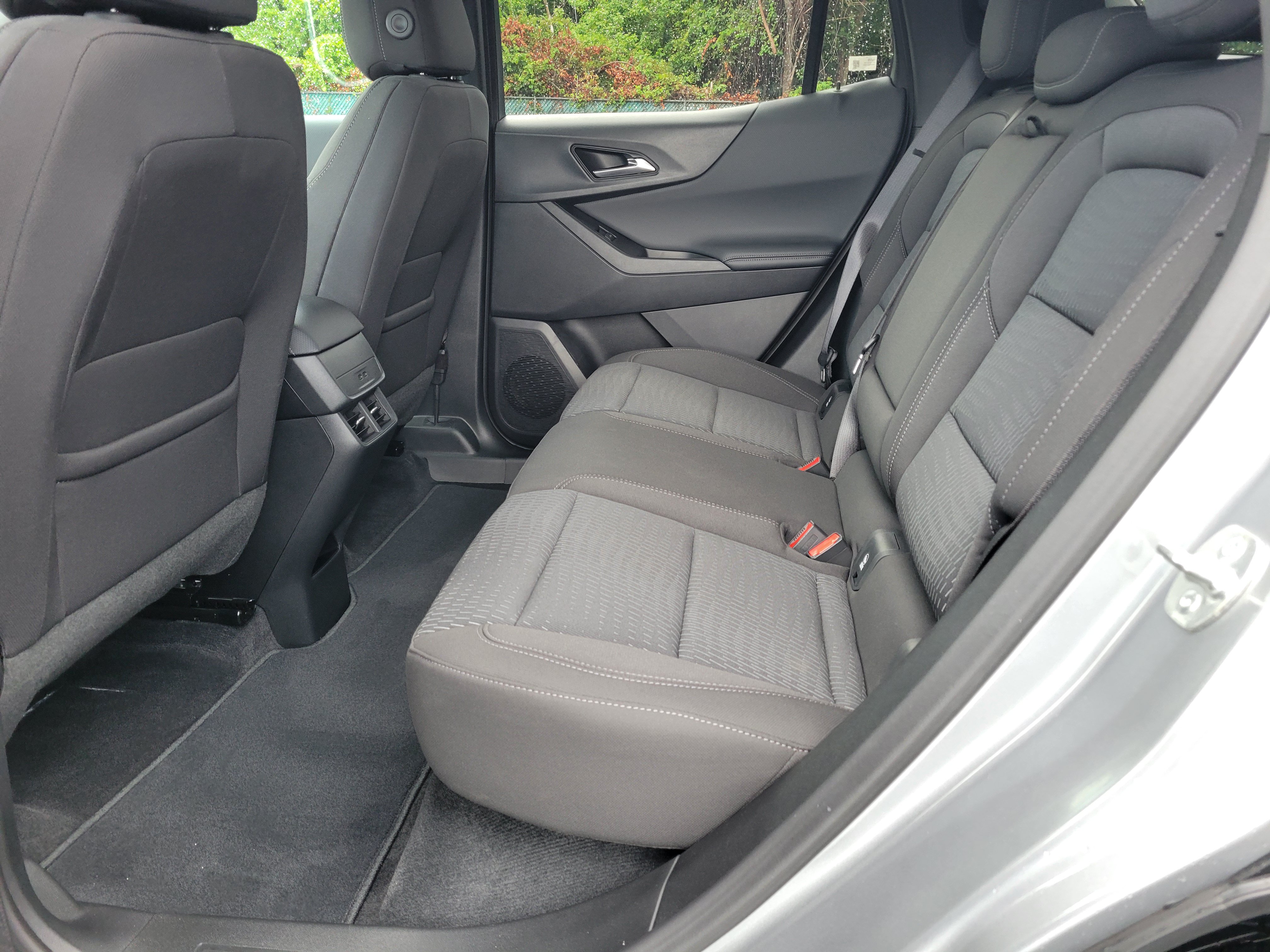 Certified 2026 Chevrolet Equinox LT FWD image 30