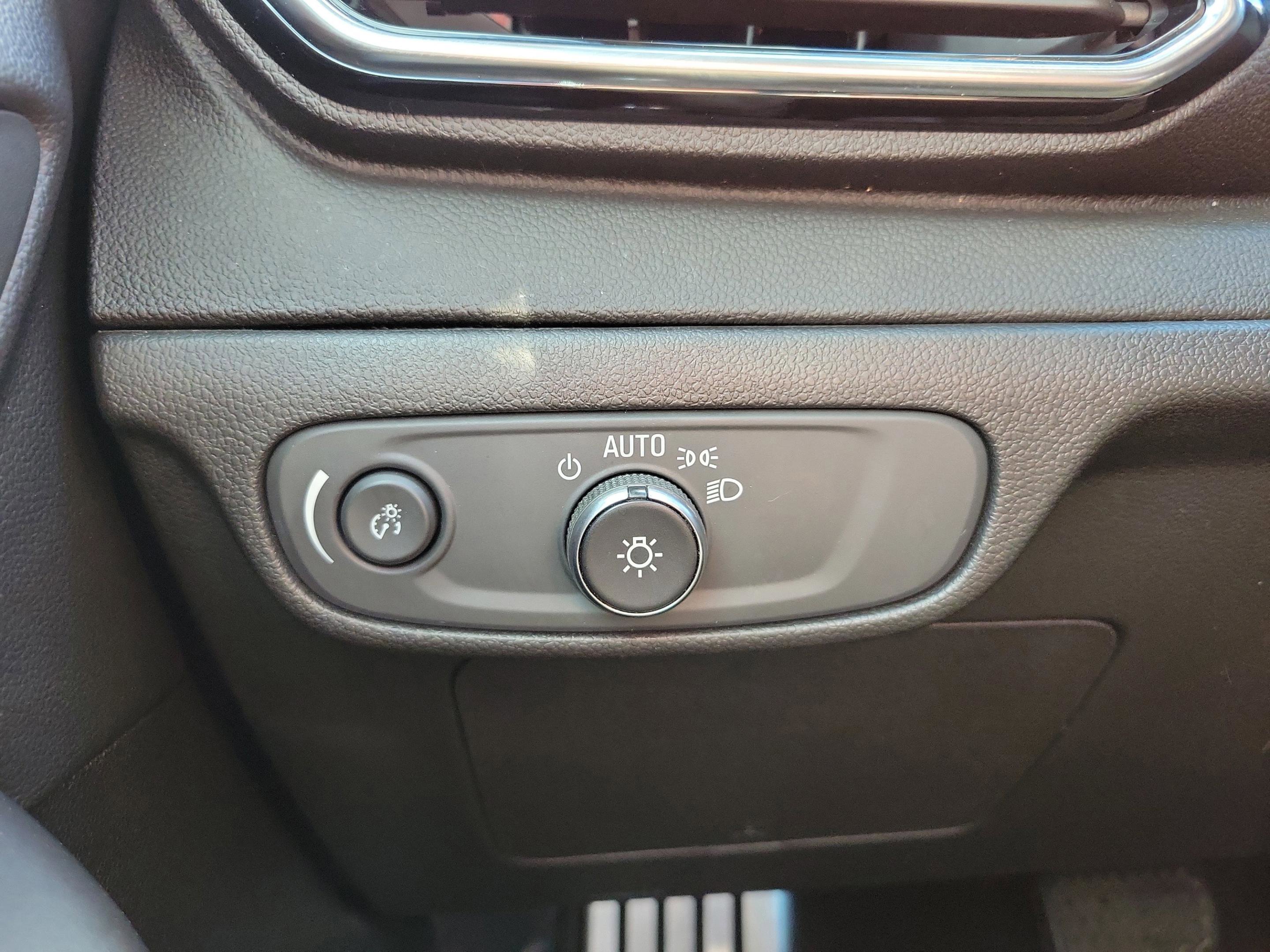 Used 2023 Chevrolet Bolt LT image 16