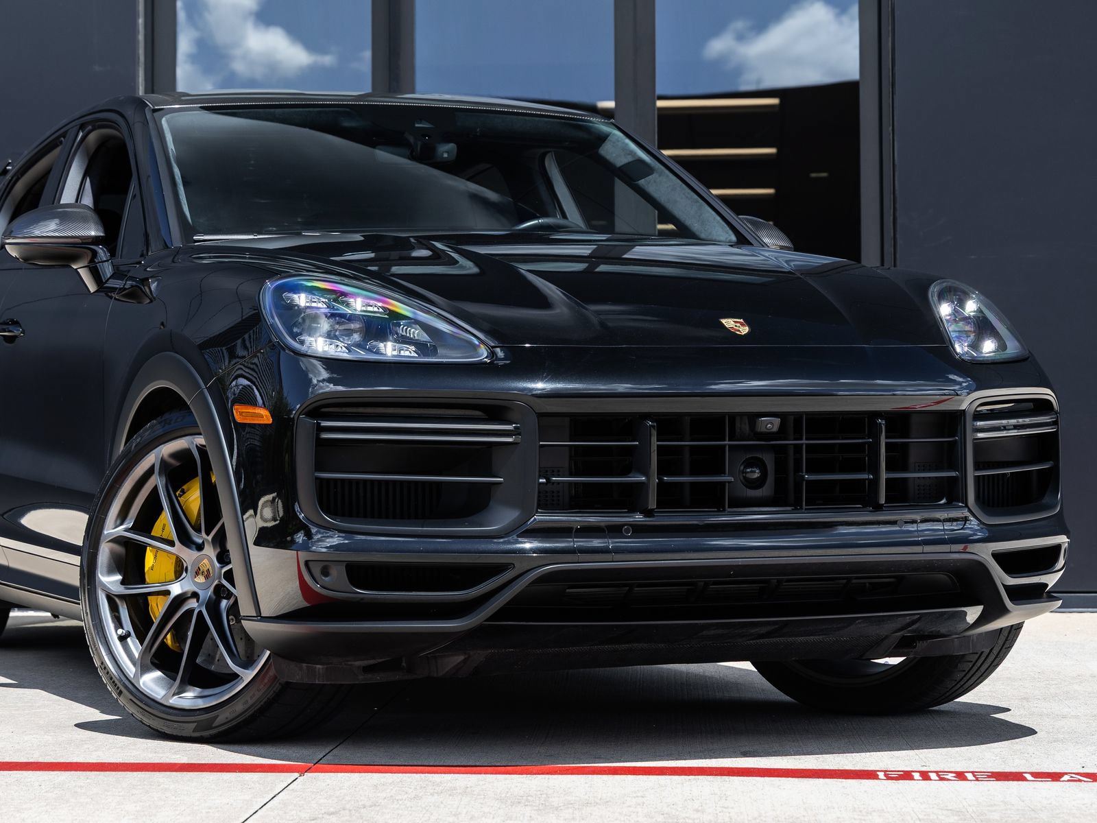 Certified 2023 Porsche Cayenne Turbo GT AWD/4WD image 9