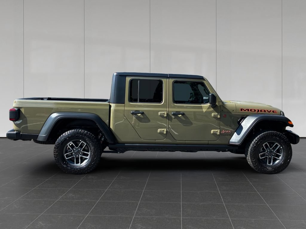 Used 2026 Jeep Gladiator Mojave AWD/4WD image 6